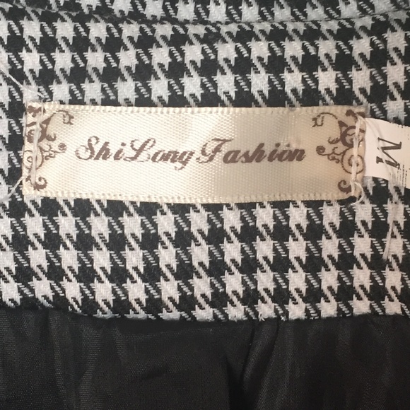 Houndstooth Blazer Button Detail Front Pockets - Picture 3 of 6